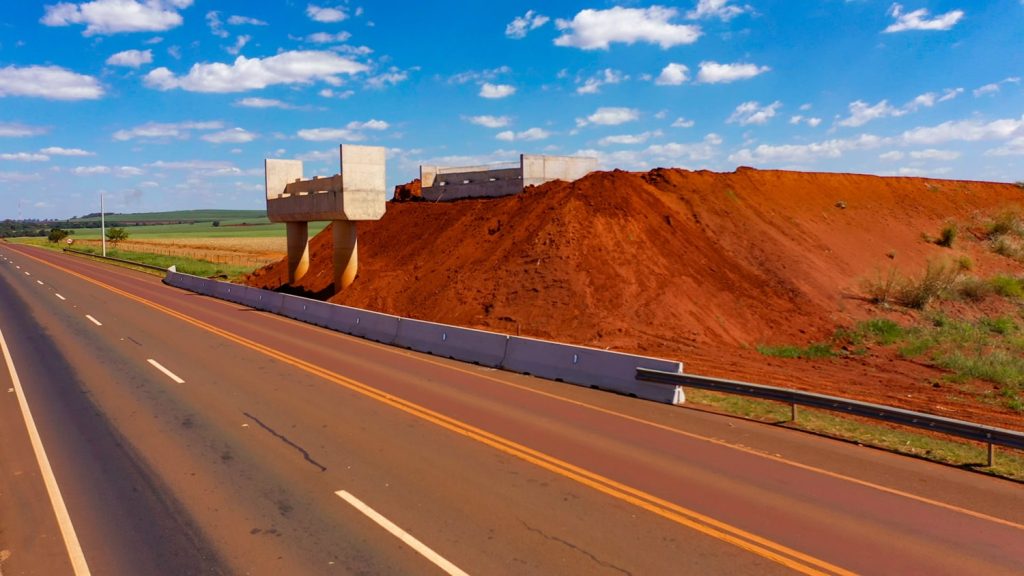 Foto: Barreira Segurvia em estrada
